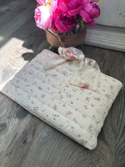Chic Floral Book or Kindle Sleeve